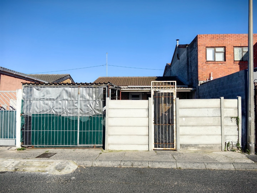 2 Bedroom Property for Sale in Lentegeur Western Cape